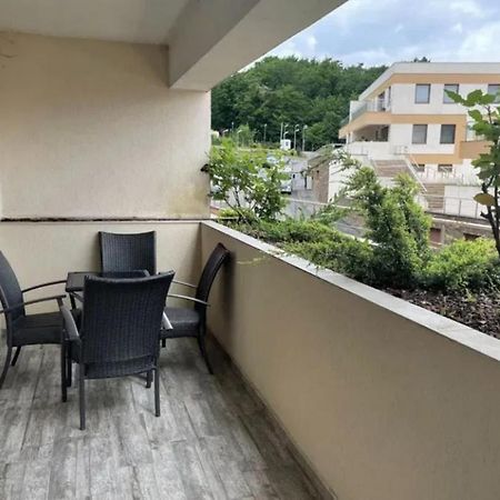 Londof Luxury Apartments - With A Panoramic View Over The City Braşov Dış mekan fotoğraf