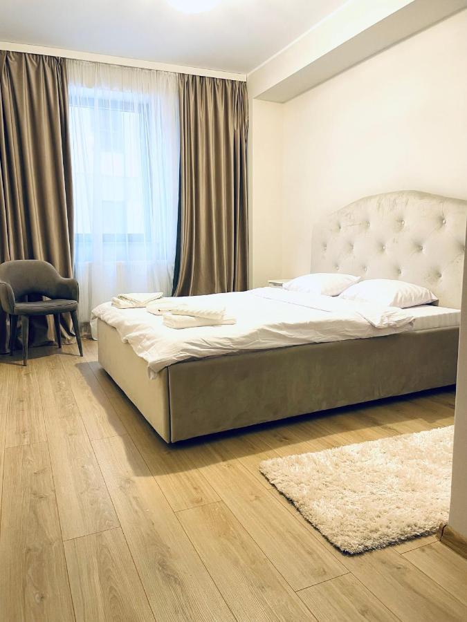 Londof Luxury Apartments - With A Panoramic View Over The City Braşov Dış mekan fotoğraf